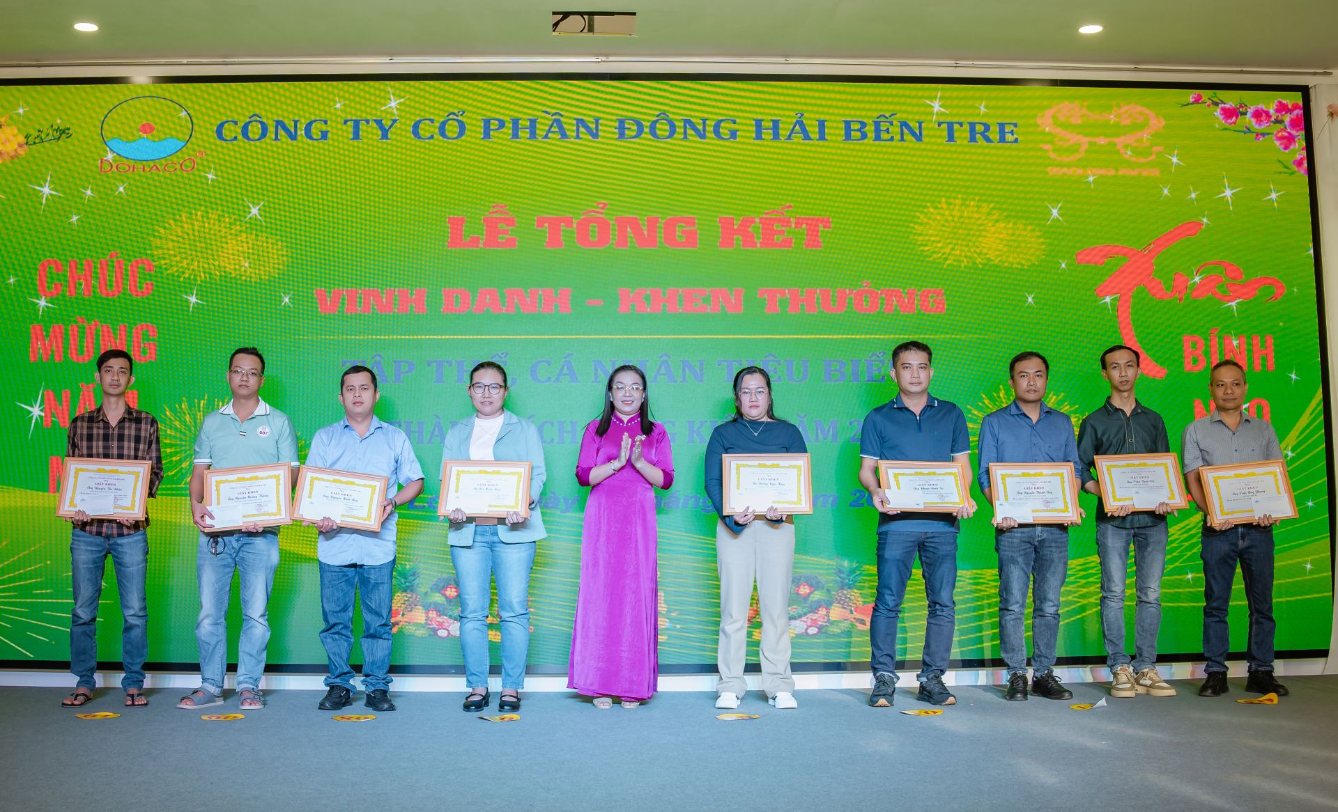 LỄ TỔNG KẾT VÀ VINH DANH – KHEN THƯỞNG NĂM 2025 CÔNG TY CỔ PHẦN ĐÔNG HẢI BẾN TRE: KHẲNG ĐỊNH VỊ THẾ, GẮN KẾT VƯƠN XA