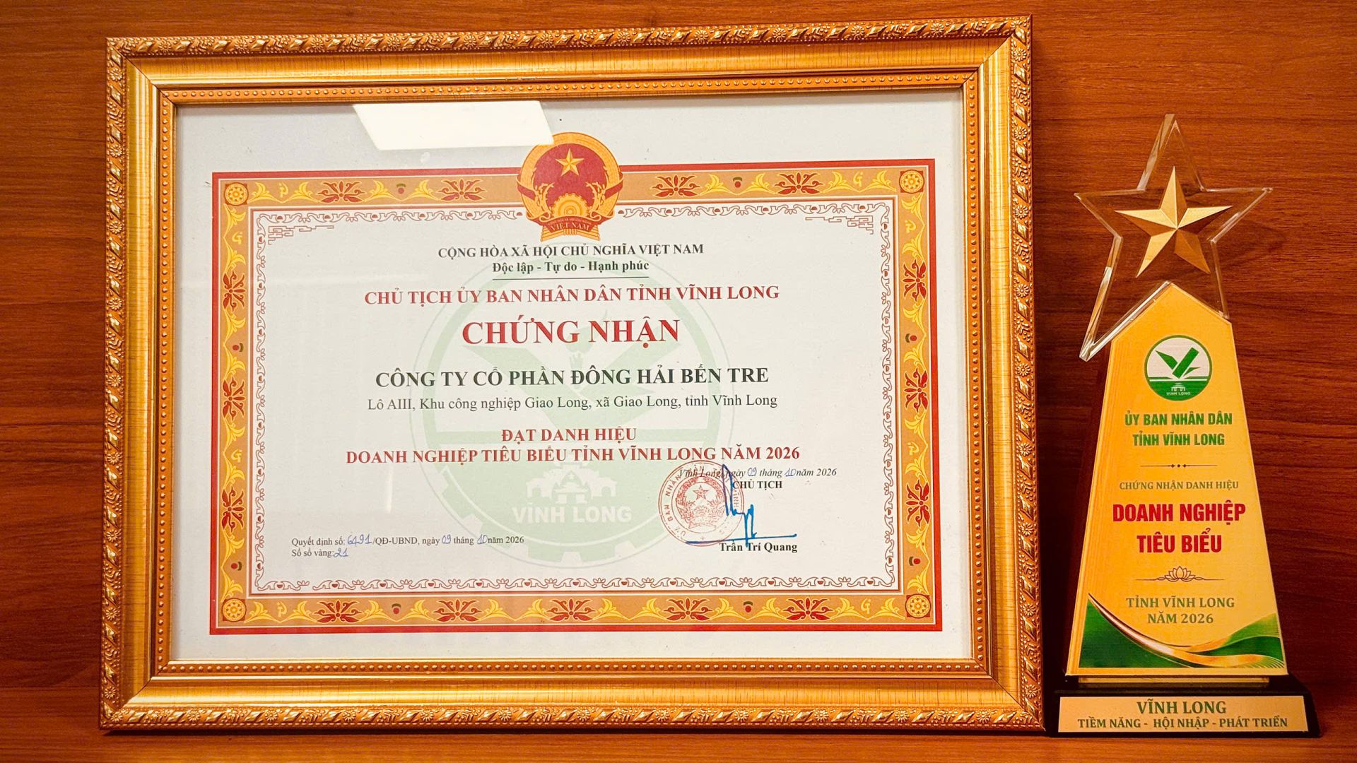 CÔNG TY CỔ PHẦN ĐÔNG HẢI BẾN TRE ĐƯỢC TÔN VINH VÀ  TRAO TẶNG DOANH NGHIỆP TIÊU BIỂU TỈNH VĨNH LONG NĂM 2026